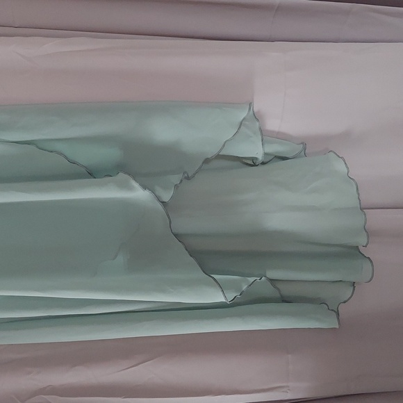 Elegant Green Sleeveless Hi-Low Faux Wrap Dress - Picture 10 of 11